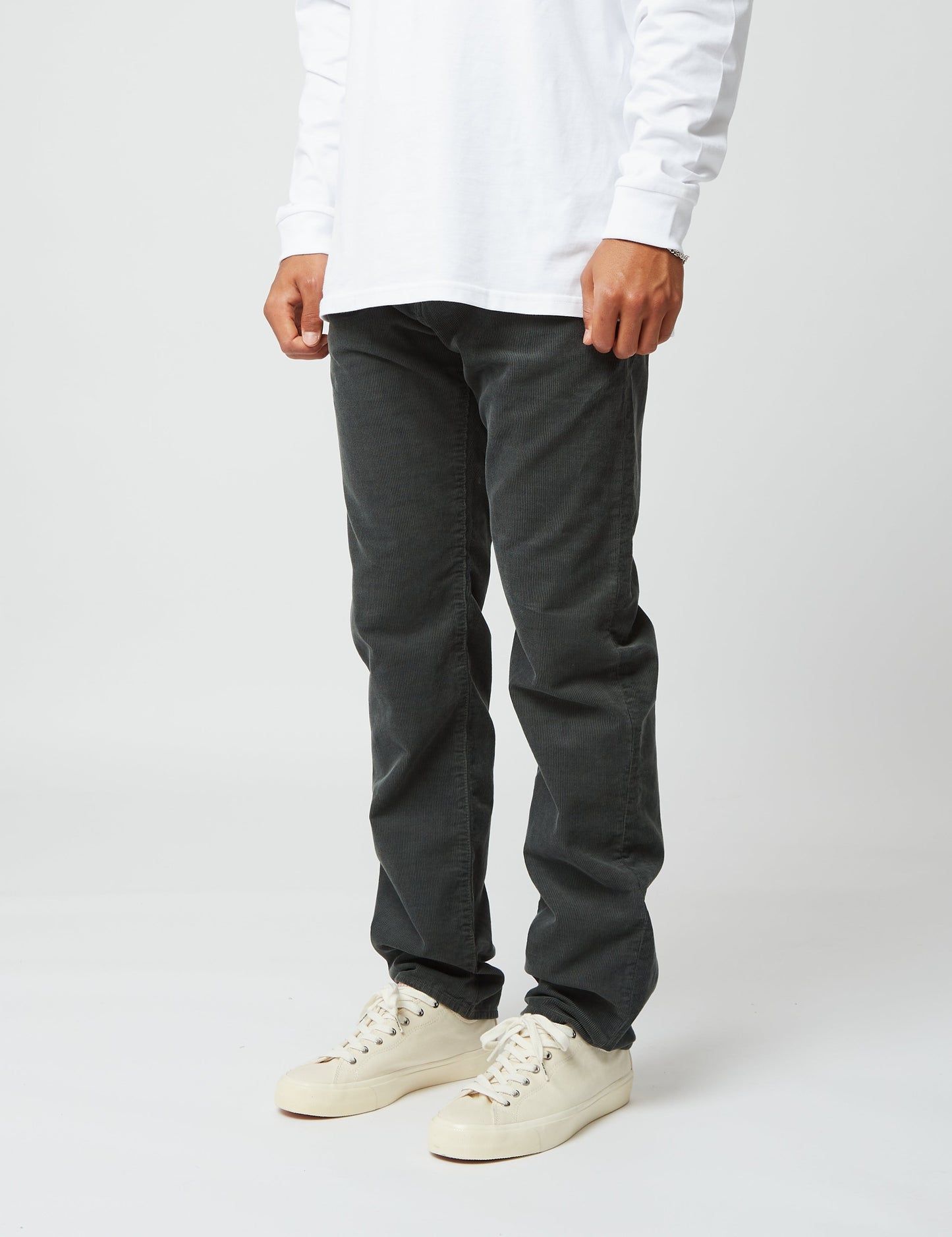 Pantalon Pontiac en velours côtelé (coupe décontractée) - Vert buis